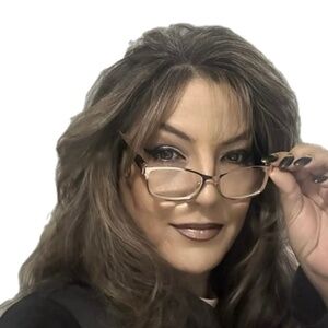 Meet your Posher, Cleopatra